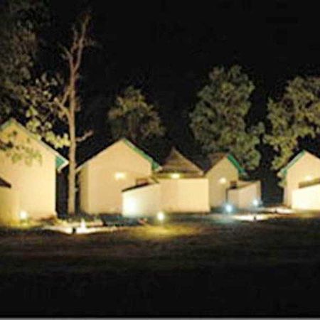 מלון Bandhavgarh National Park Tiger Lagoon מראה חיצוני תמונה